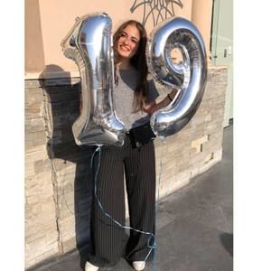 Meet your Posher, Hana